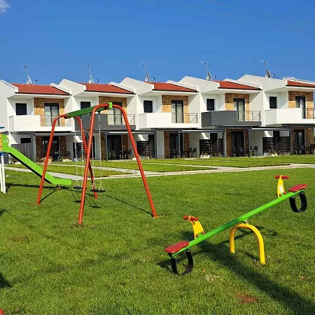 Chryssis Village By Travel Pro Services - Nea Potidaia Halkidiki Nea Poteidaia Exterior foto